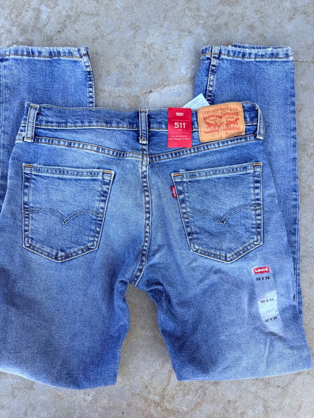 Levi's Men's Light Blue Straight Jeans